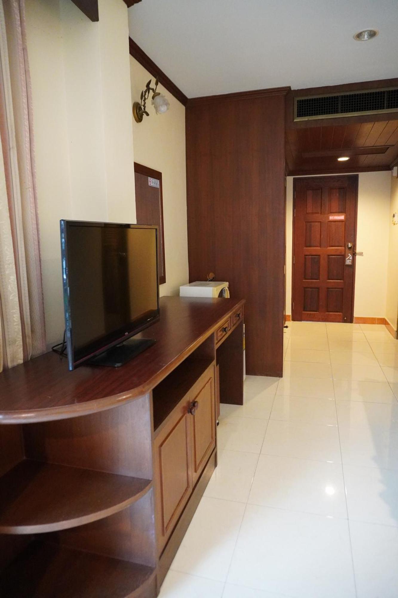 Hotel Centre Point Nanai Patong Exterior foto